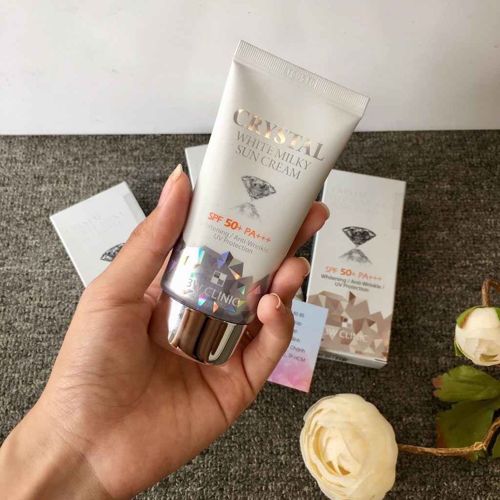 Kem Chống Nắng 3W CLINIC CRYSTAL WHITE MILKY SUN CREAM SPF 50/ PA +++