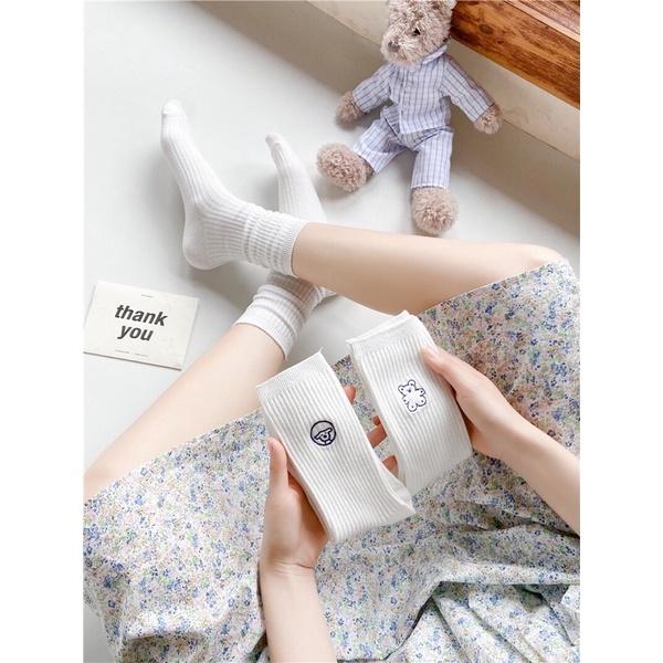 Tất vớ cổ cao trắng gân hoạ tiết thêu xinh xắn