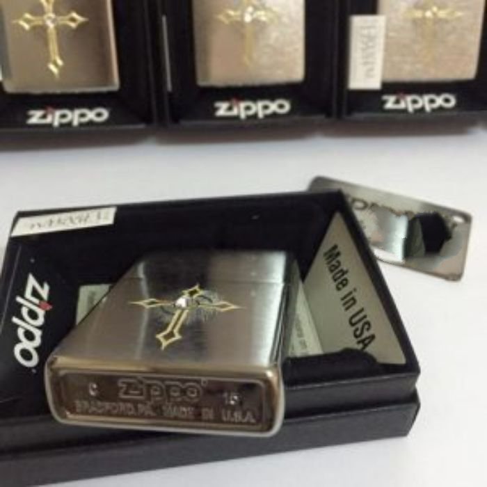 Bật Lửa Zippo Cross With Swarovski Crystal Brushed Chrome Chính Hãng Usa