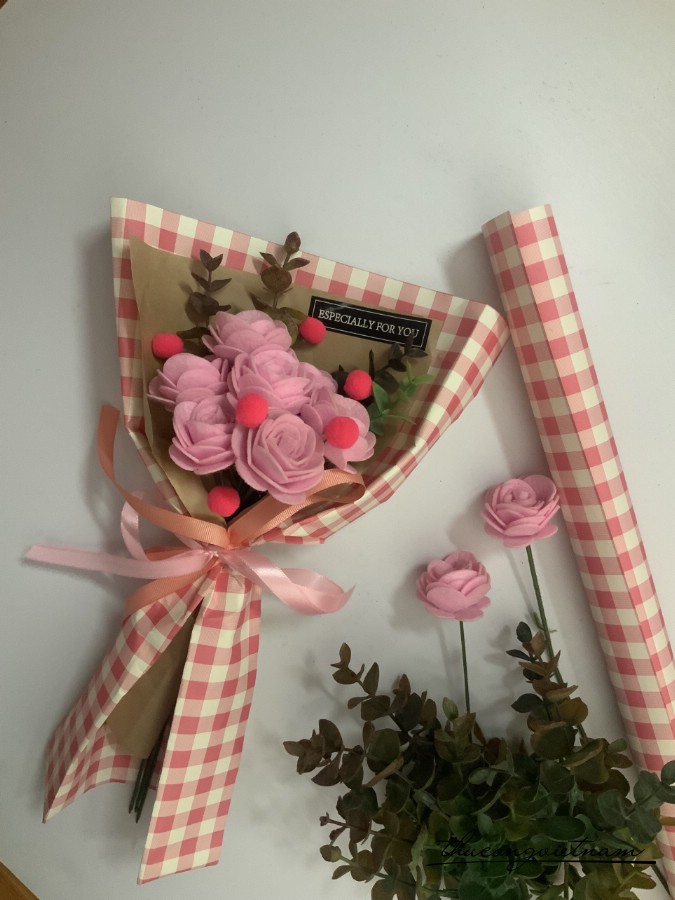 Bó hoa Hồng vải nỉ
