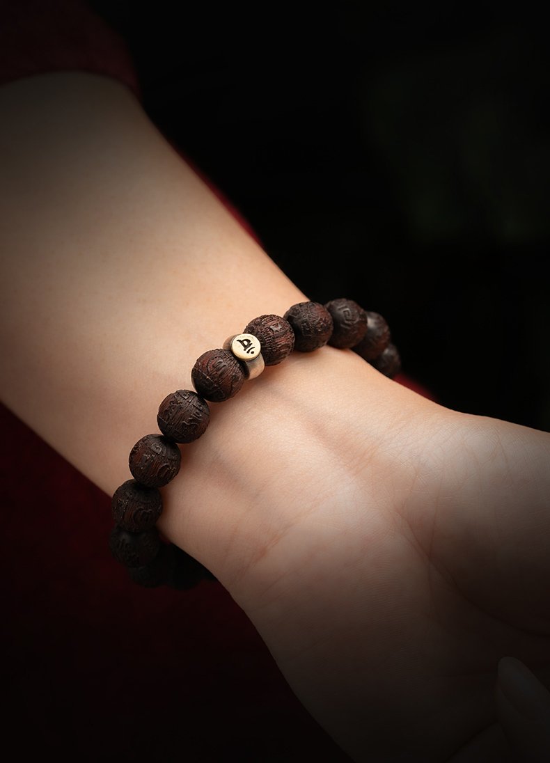 Vòng tay gỗ Tử Đàn khắc chú Om Mani Padme Hum - MS02