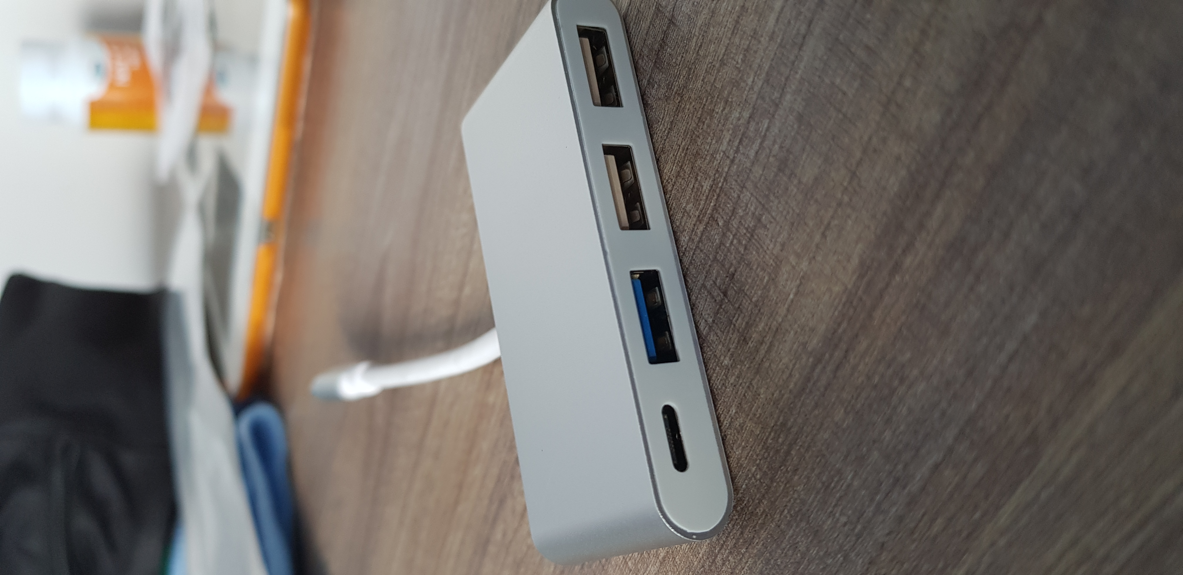 Hub Usb Type-c ra 3 cổng usb 3.0, 1 cổng sạc cho Macbook