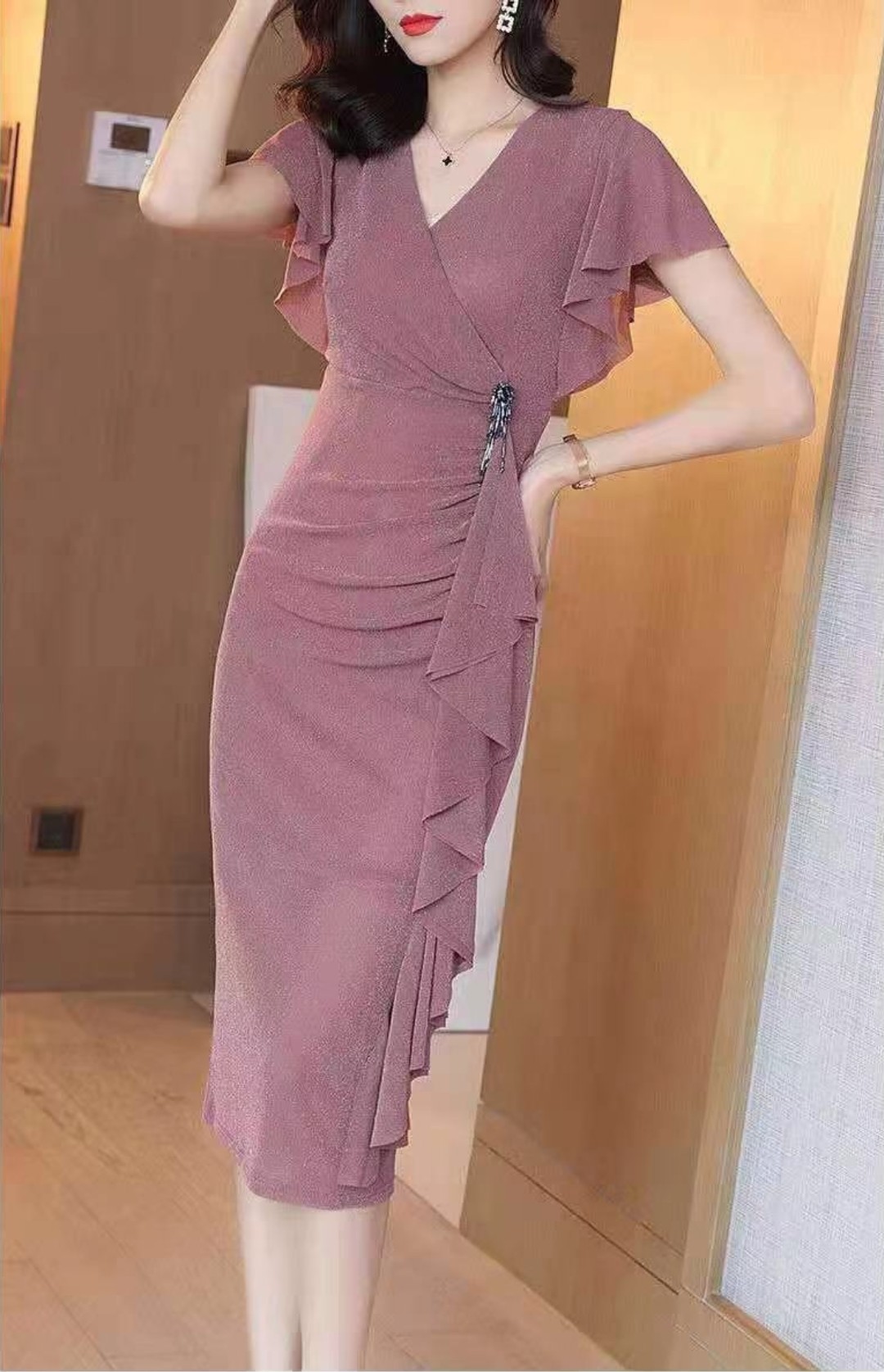 Đầm Ôm Body Phối Bèo Kèm Phụ Kiện Cao Cấp, Sang Trọng, Phù Hợp Mọi Hoàn Cảnh