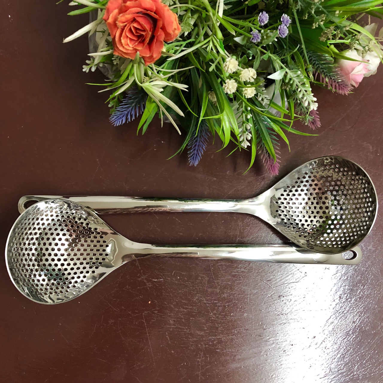 Vá Canh LỔ Inox Siêu Dày - Muỗng Muôi Lổ - Muỗng LƯỜI dùng vớt thức ăn, thực phẩm không dùng nước soup. Dụng cụ nhà bếp tiện lợi và thiết yếu với mọi gia đình