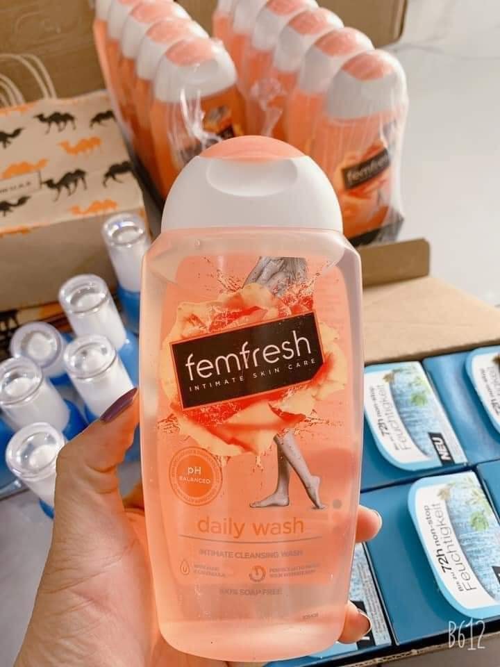 nước rửa ddvs  phụ nữ Femfresh 250ml ( bao bì có thể thay đổi tùy vào đợt sản xuất  )( không xuất hóa đơn )