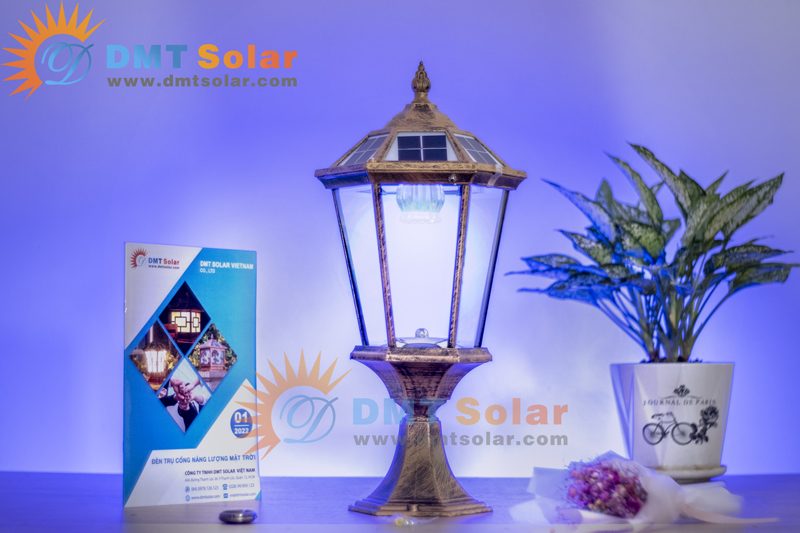 Đèn trụ cổng thuỷ tinh năng lượng mặt trời DMT-TC05