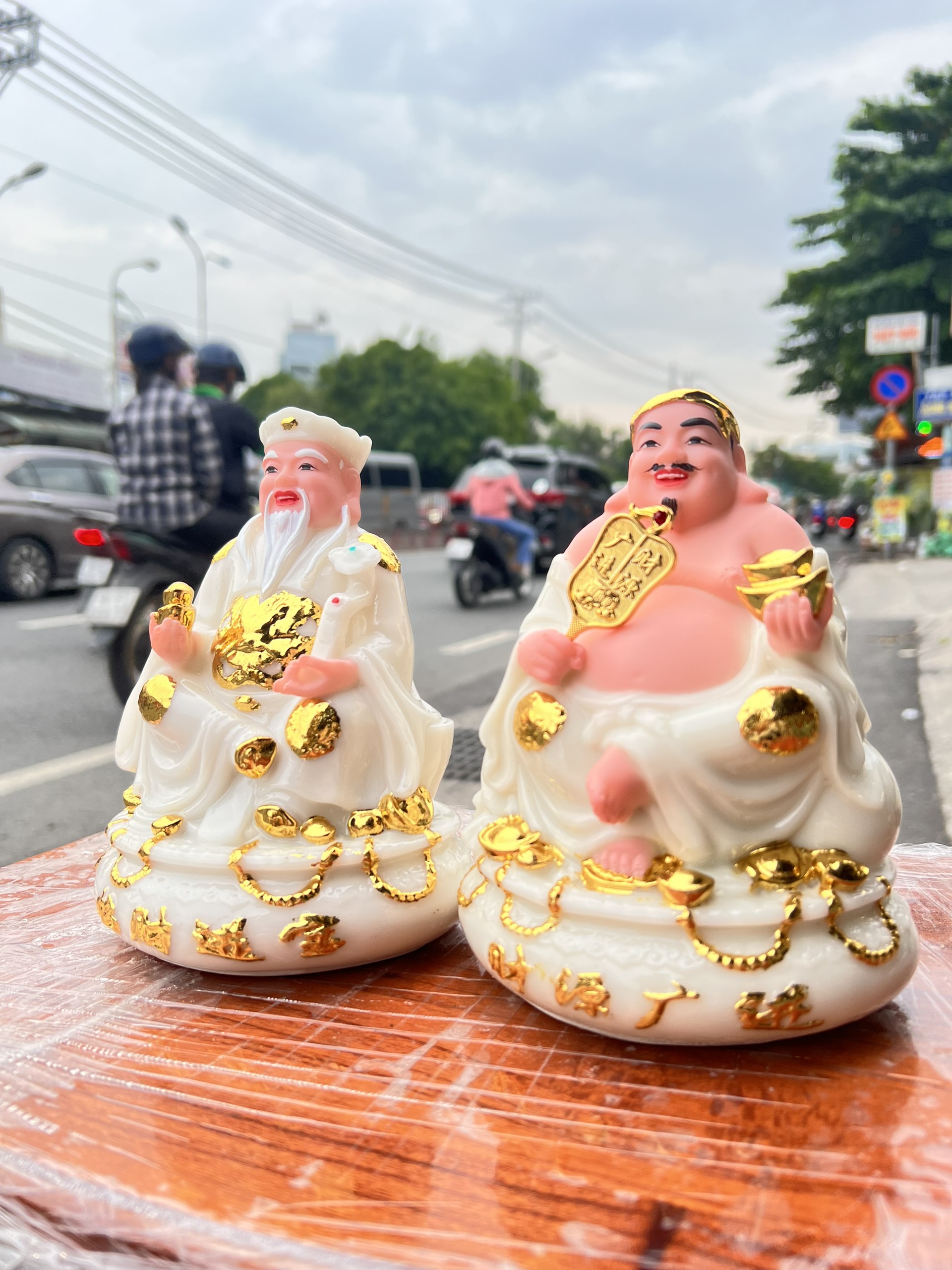 Tượng Thần Tài Thổ Địa Chiêu Tài Lộc Đá Việt Nam Cao 17cm 5 Màu