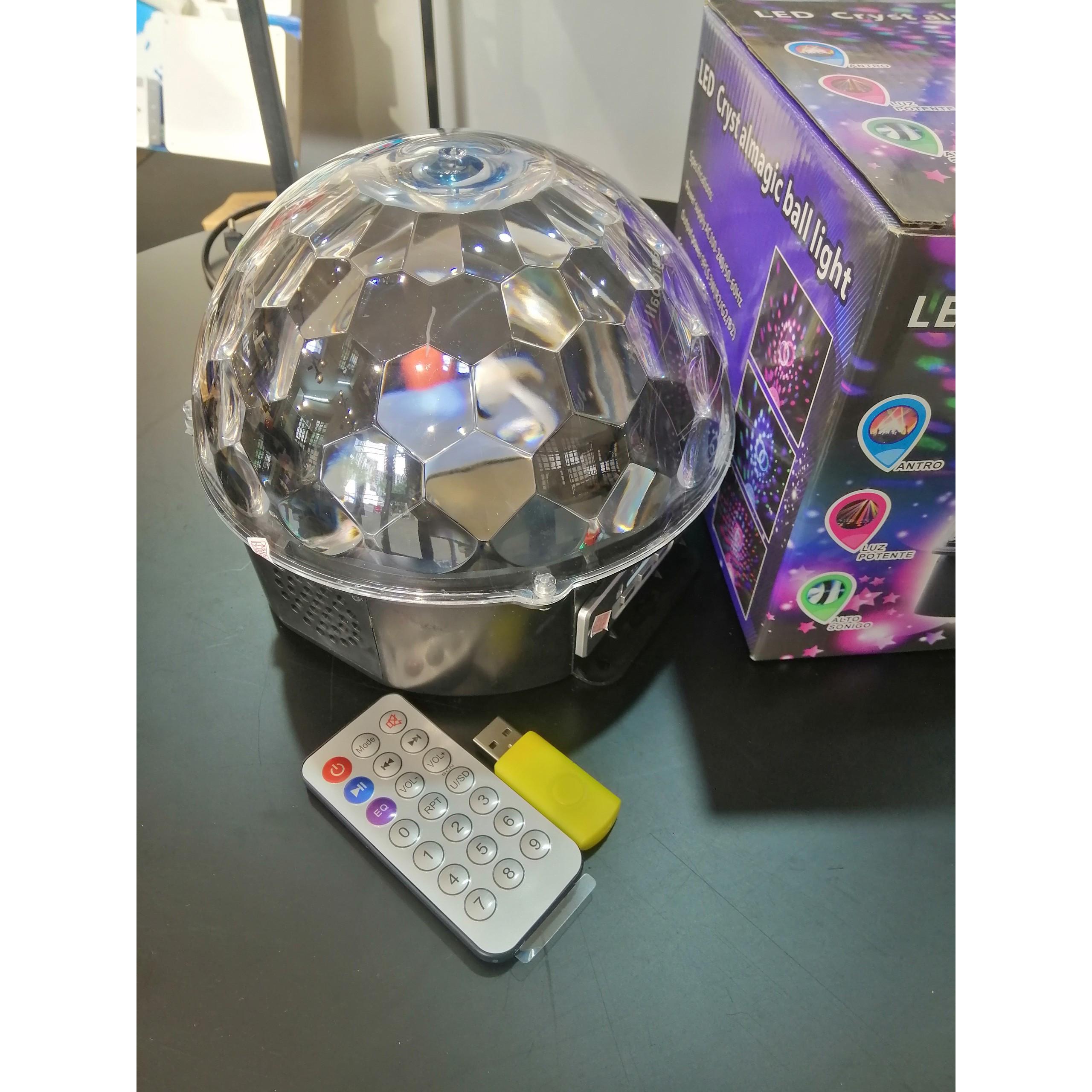 Đèn Led Cầu Quay Cảm Ứng Xoay Pha Lê 7 Màu Nhấp Nháy Theo Nhạc - Hàng Loại 1