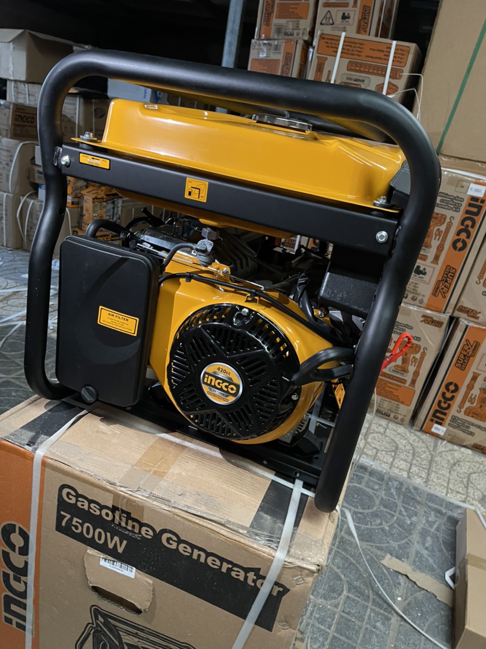 MÁY PHÁT ĐIỆN DÙNG XĂNG INGCO 7.5KW GE75006- MOTOR DÂY ĐỒNG - GIẬT NỔ + ĐỀ ĐIỆN - HÀNG CHÍNH HÃNG