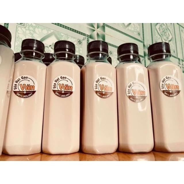 Chai Nhựa Vuông Nắp Đen Đựng Trà Sữa, Sữa Chua, Sinh Tố, Nước Detox Dung Tích 330ml