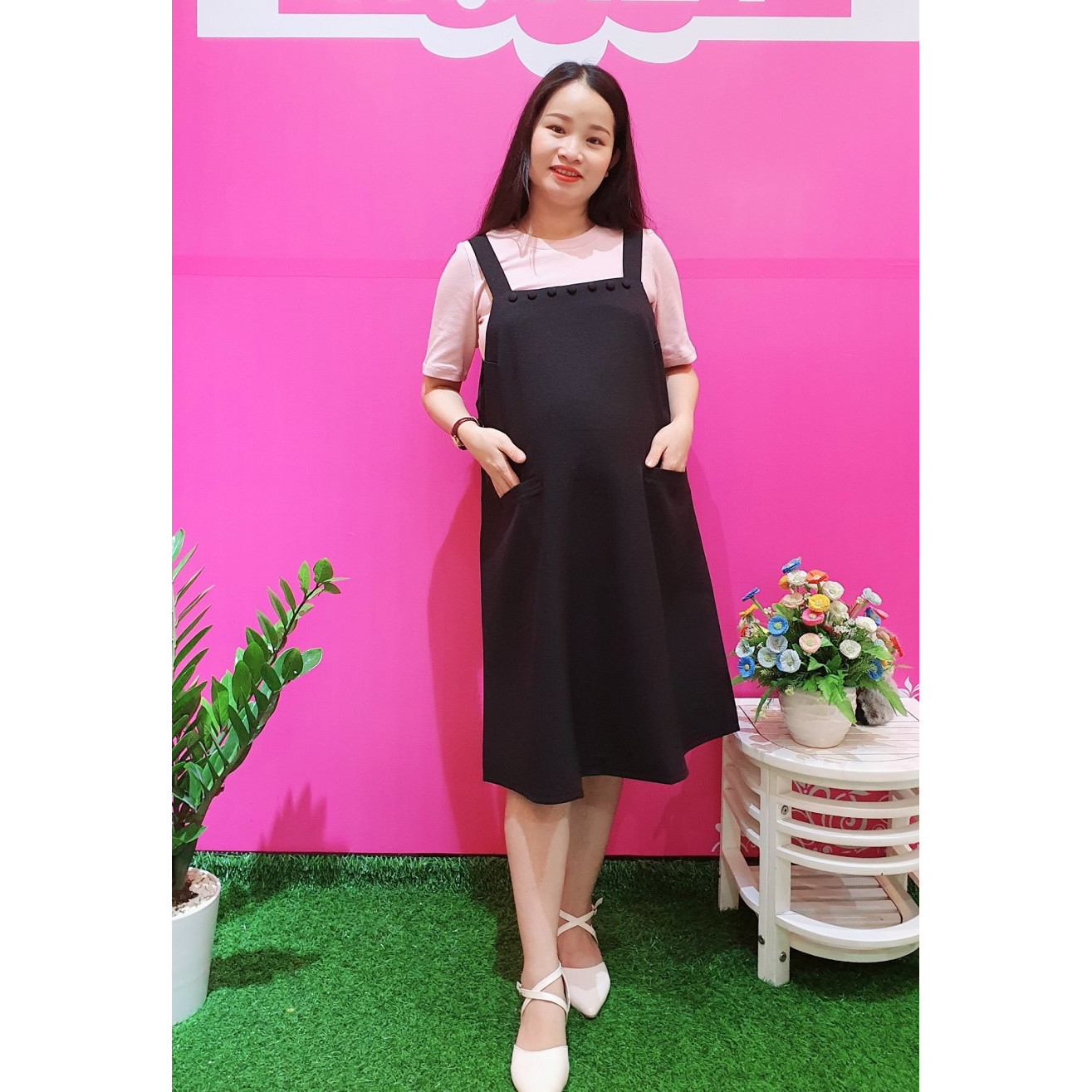 Yếm bầu vải thô cổ vuông nút bọc