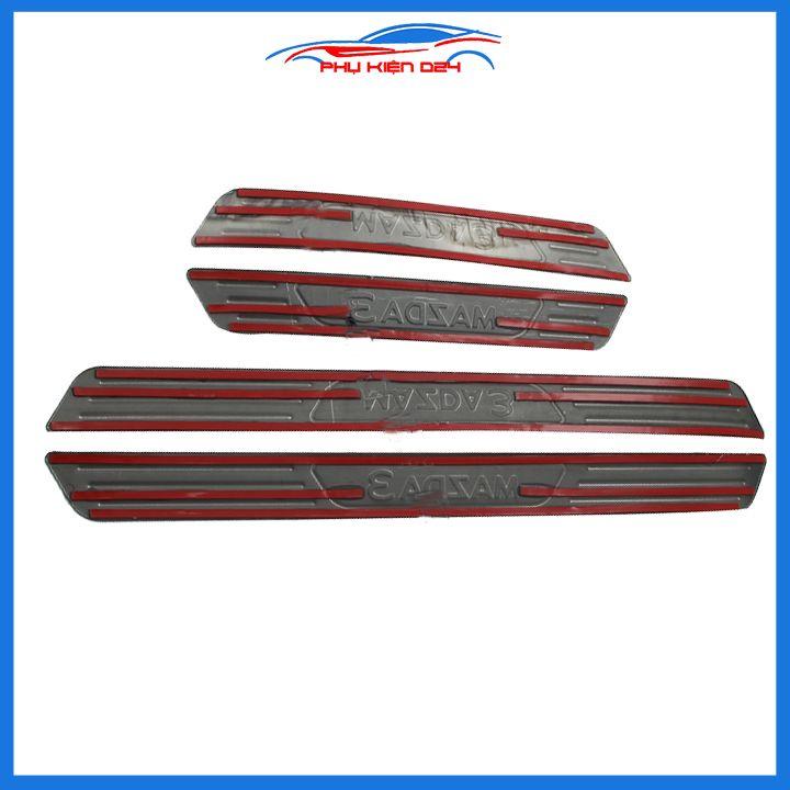 Bộ nẹp bước chân trong ngoài vân Cacbon xe Mazda 3 2020 chống trầy làm đẹp ô tô