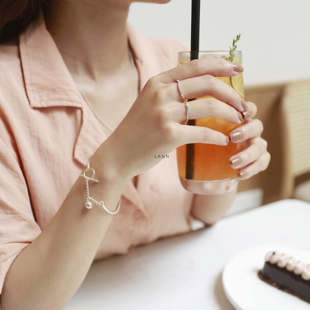 Kiềng thân đặc mở chốt dây xích gắn hạt tròn S925 LANN