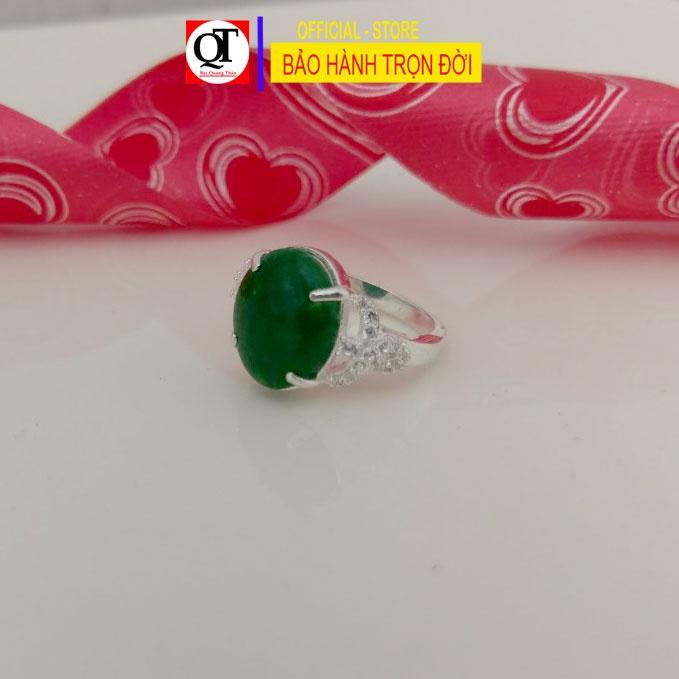 Nhẫn bạc nữ mặt ngọc xanh lá ovan chất liệu bạc ta Bạc Quang Thản - QTNU.QH115