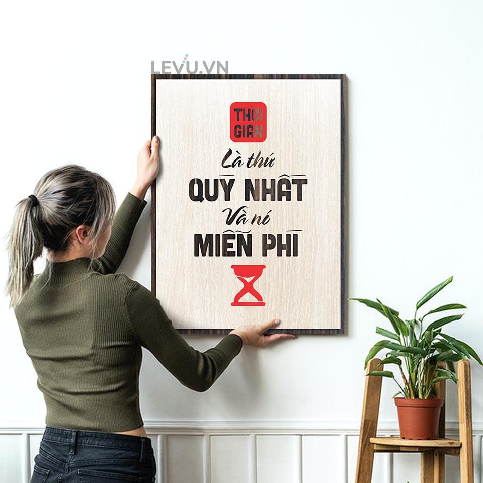 Tranh slogan trà sữa LEVU LV009 "Thời gian là thứ quý nhất và nó miễn phí"
