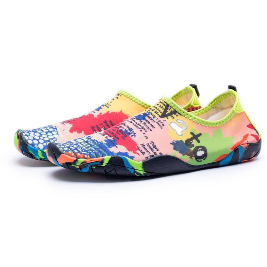 Summer Aqua Shoes Slip On Flexible Pool Beach Swim Mesh water shoes Ventilate Lightweight Quick-Dry Aqua Socks Pool Shoes For Surf Yoga Water