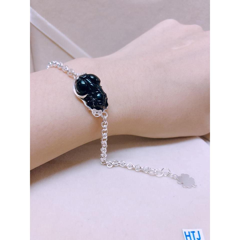 Lắc tay tỳ hưu bạc