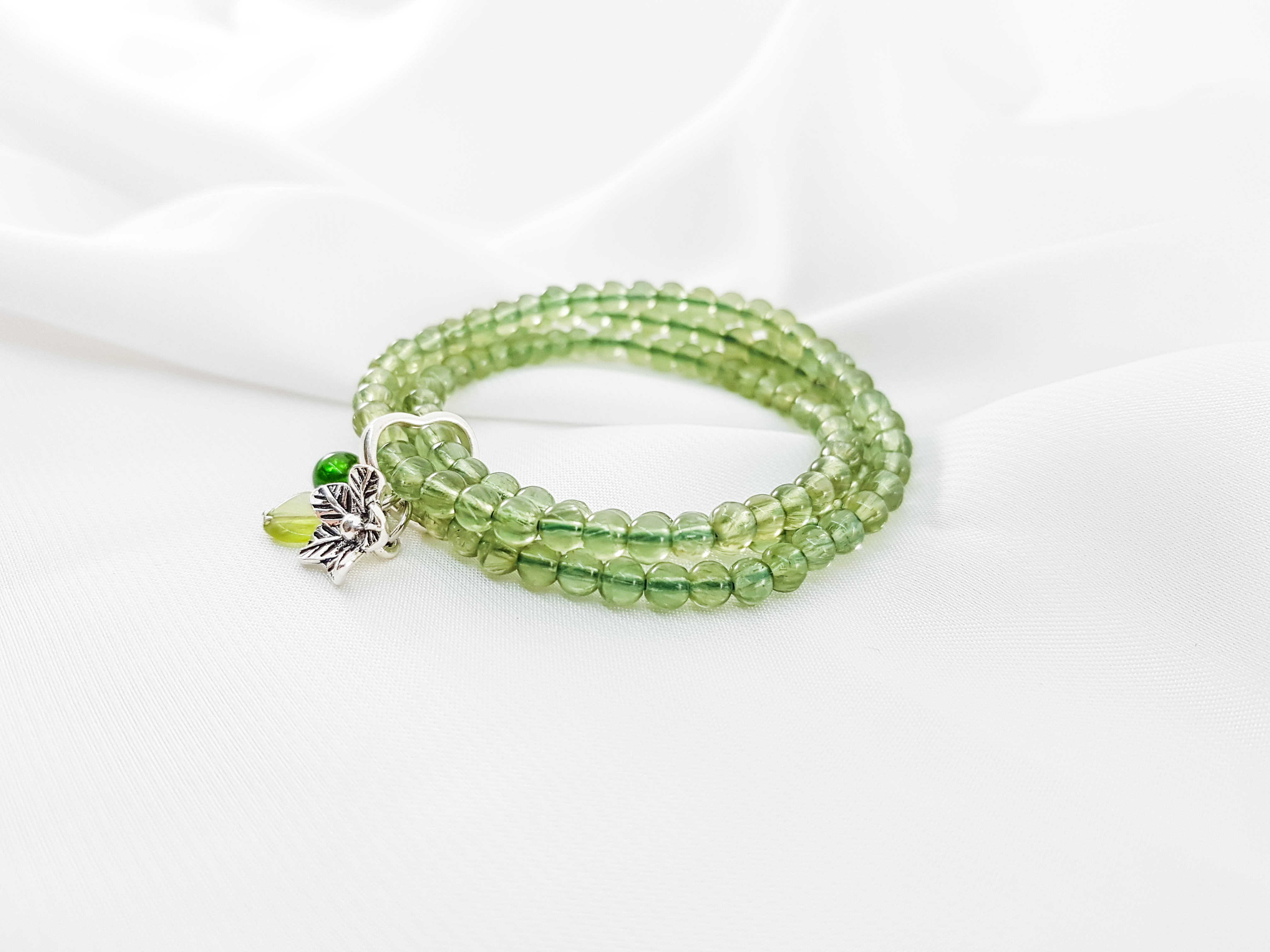 Vòng tay cuốn đá mệnh mộc, hỏa đá thạch anh tóc tiên mix charm hoa