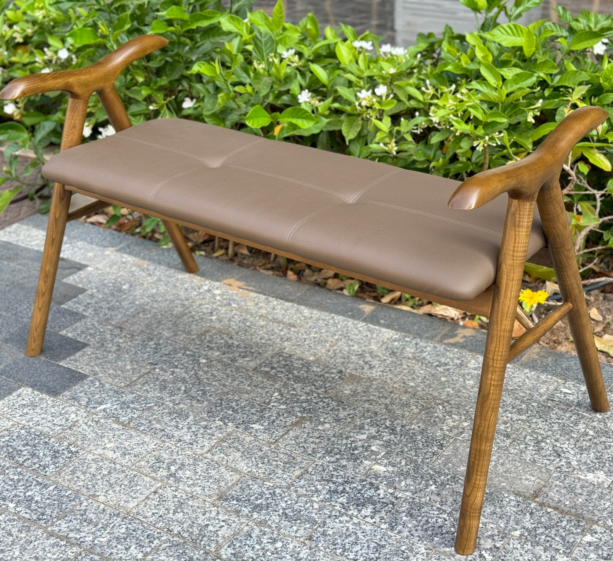 Ghế Bench Lifumi thương hiệu TAGO