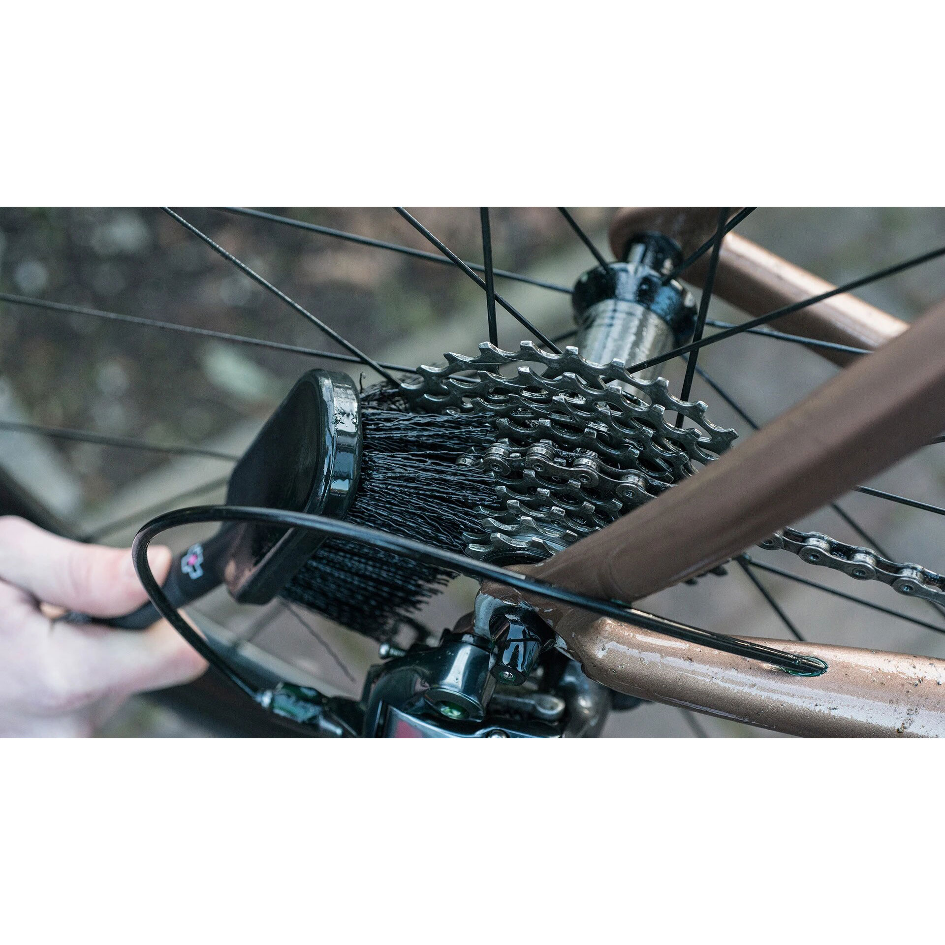 Bàn Chải Vỏ Xe Và Líp Xe Muc Off Tyre & Cassette Brush