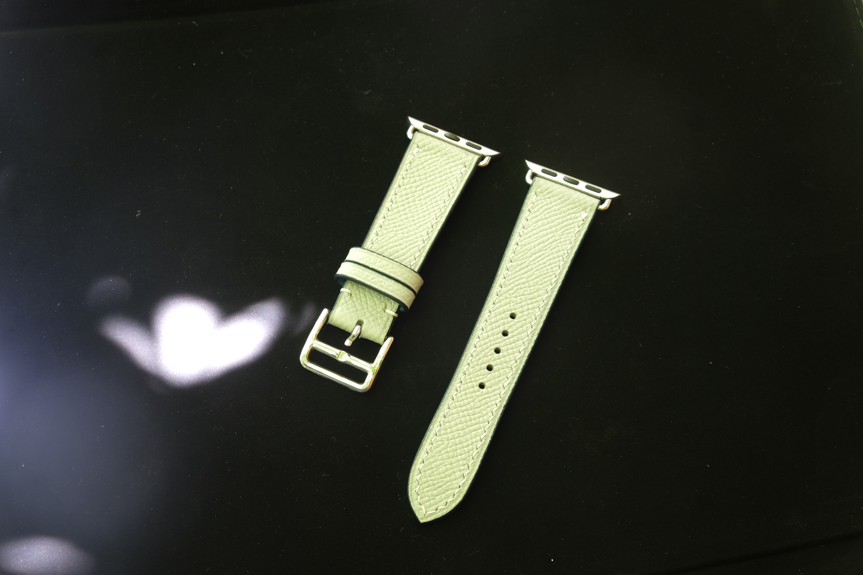 Dây da thật CAO CẤP cho đồng hồ Apple watch – Hàng Handmade - Da Pháp nhập khẩu - Màu Ghi trắng