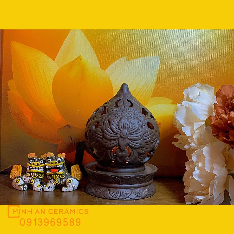 Bếp đốt trầm đèn lồng gốm Bát Tràng màu đen và màu đỏ kèm đế