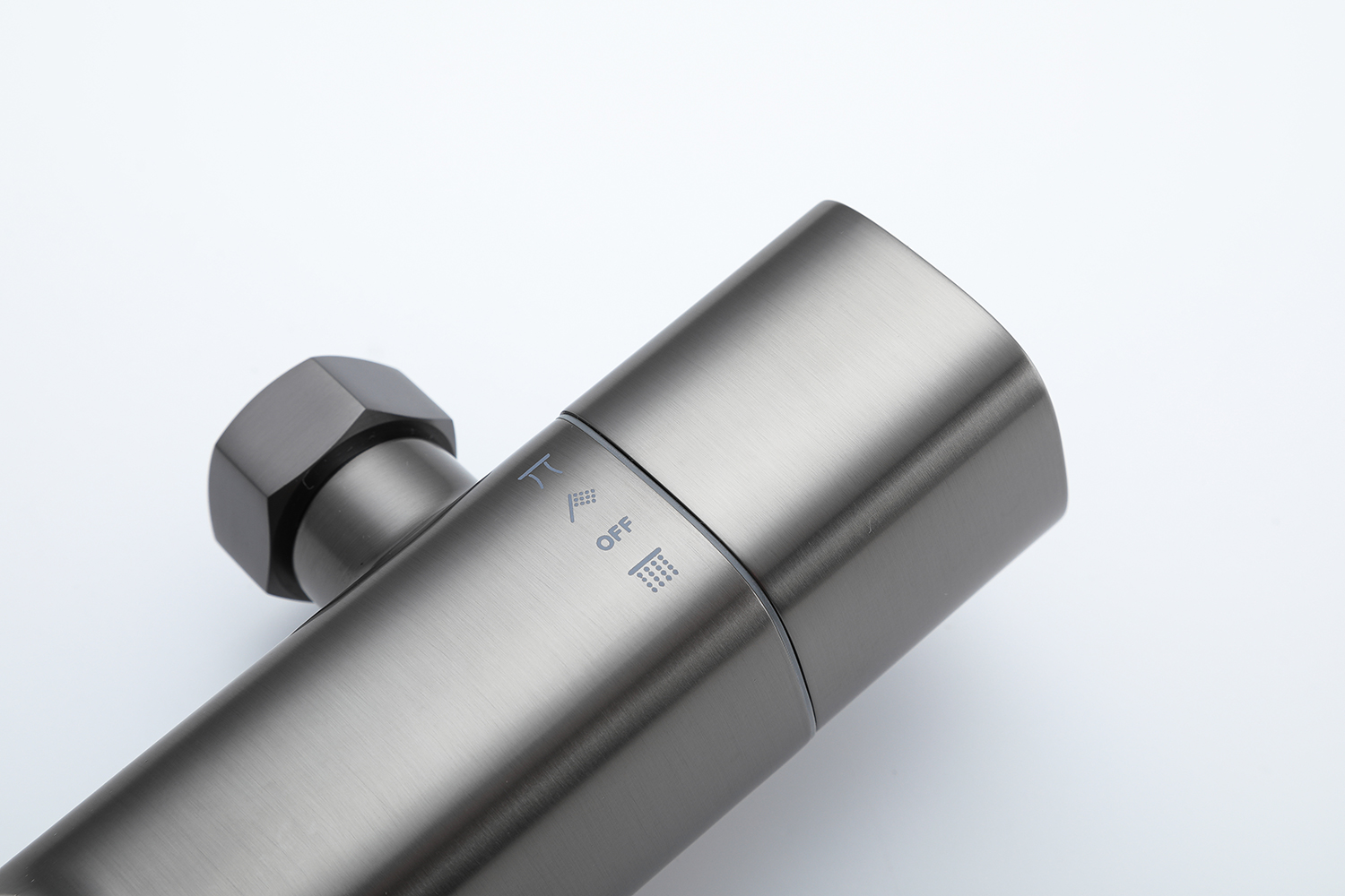 SEN TẮM CÂY NGA CAO CẤP KHÓA NHIỆT ĐỘ GAPPO G2495-79 - TITAN