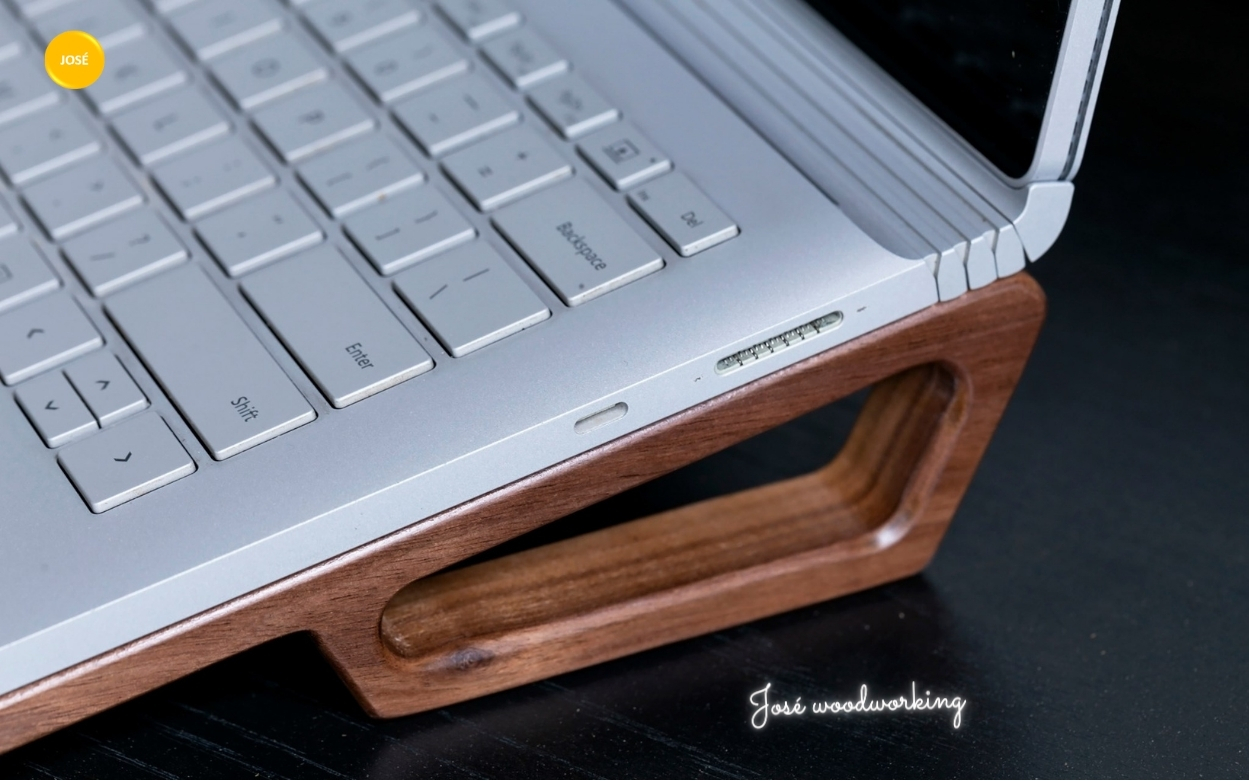 Kệ Gỗ Tản Nhiệt Laptop, Giá Đỡ Laptop Gỗ Teak Sang Trọng Thiết Kế Có Tay Nâng Tiện Ích, Chân Đế Gỗ Đỡ Ipad/ Máy Tính Bảng