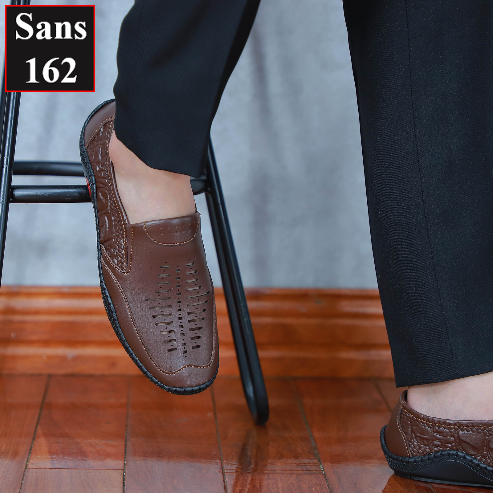 Giày mọi nam giá rẻ Sans162 mềm đục lỗ thoáng khí giầy lười moca đen nâu đẹp đế bệt mũi vuông công sở hàn quốc