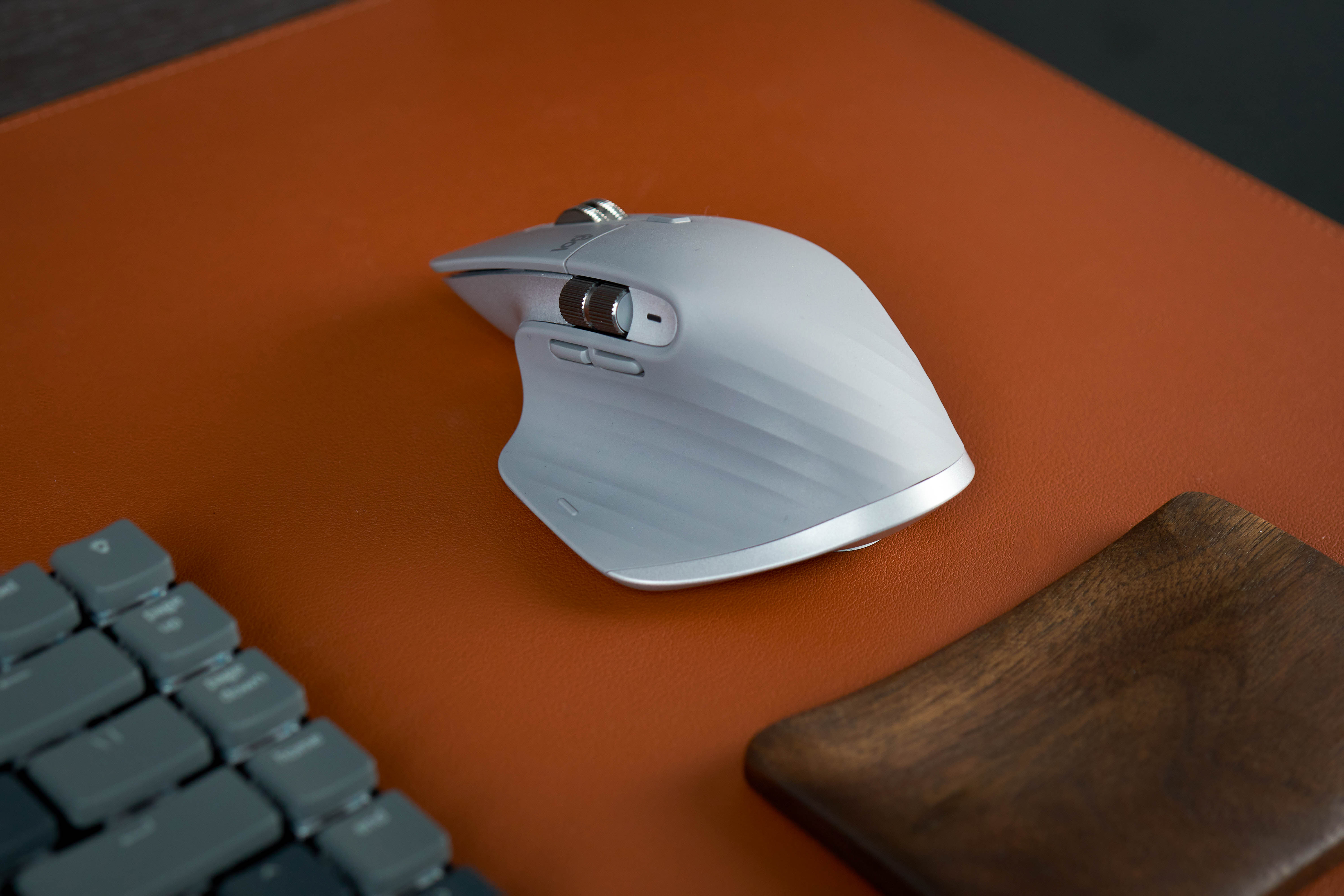 Chuột Bluetooth Không Dây Logitech MX Master 3 Màu Xám - Hàng Chính Hãng