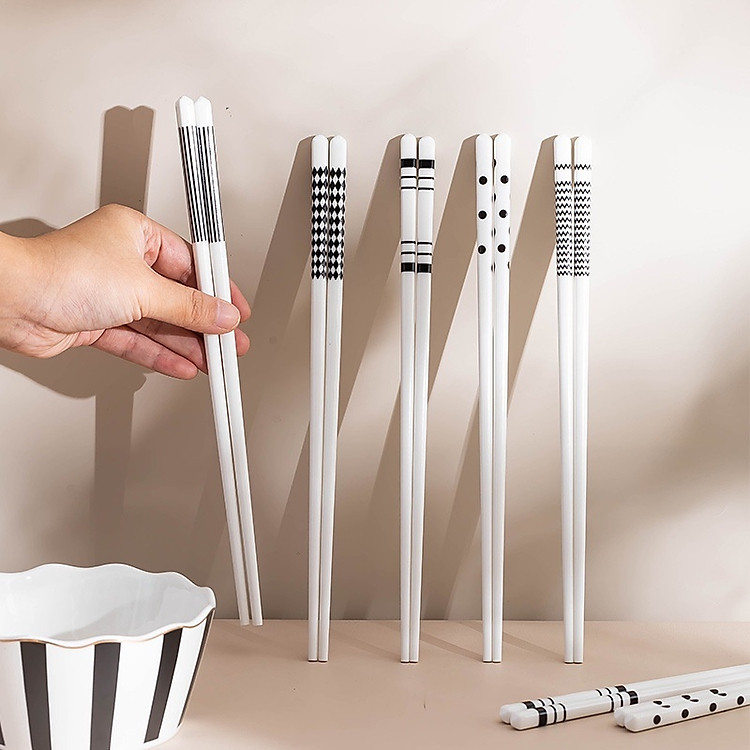 Set 10 Đôi Đũa Ăn Cơm Cao Cấp, Đũa Gốm, Đũa Sợi Thủy Tinh Kháng Khuẩn - Giao Màu Ngẫu Nhiên