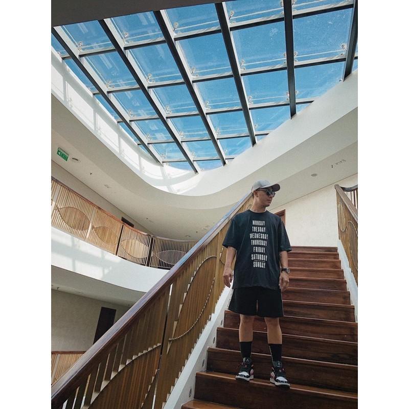 Áo Thun Unisex TeeHolic In 7 Ngày Màu Đen Trắng - THS