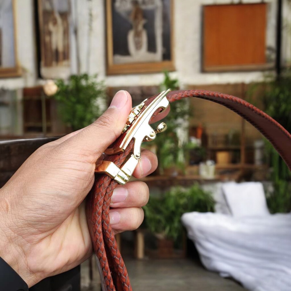 Nịt Da Cá Sấu Gai Liền Đan Viền Thủ Công N33ND2 (mặt vàng)