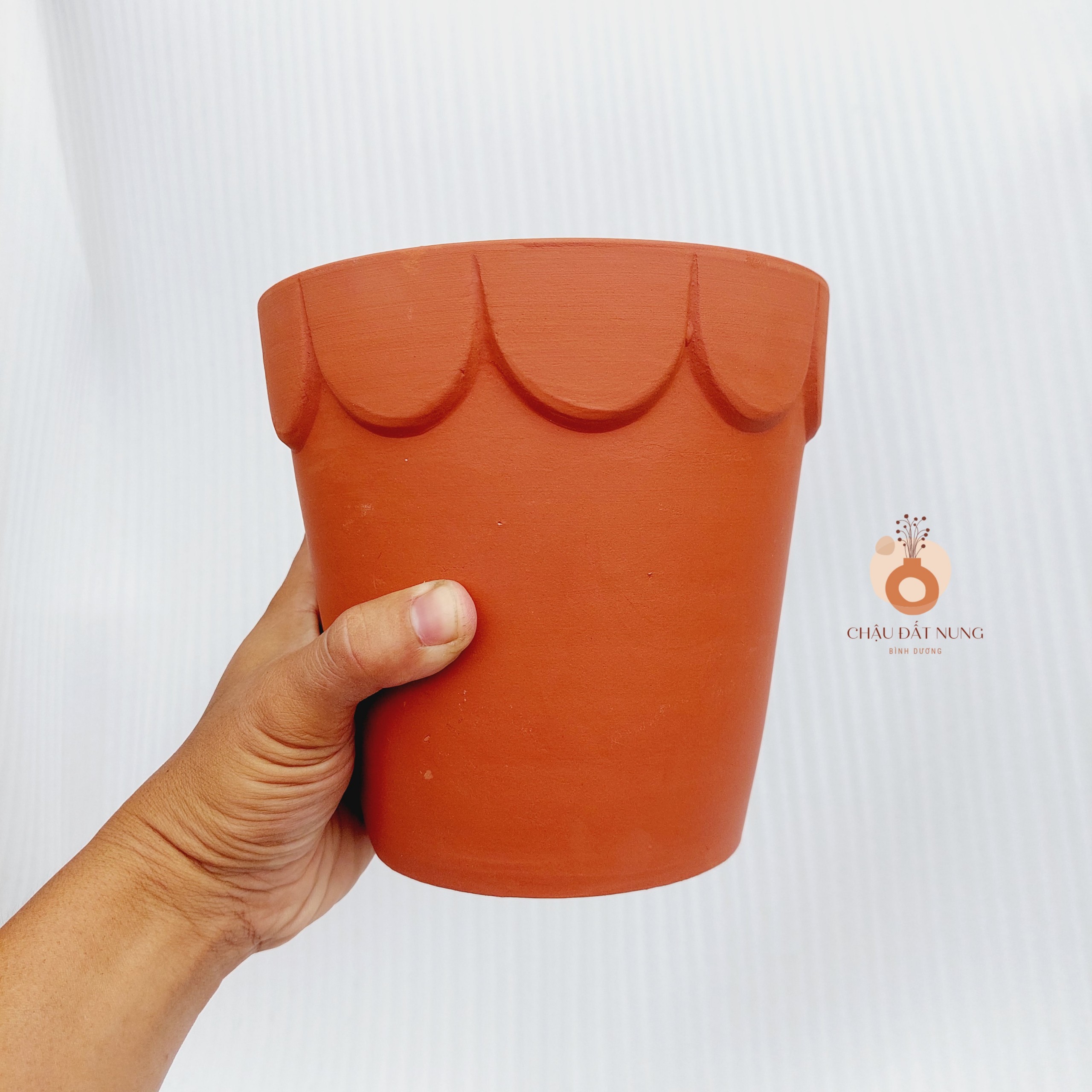 Chậu đất nung - Ly gờ hoa, miệng chậu 16cm, chiều cao 16cm