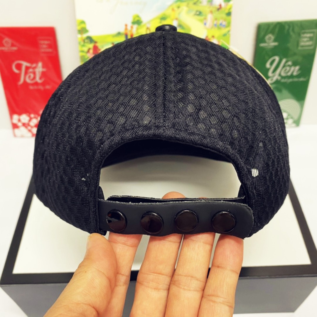 Mũ SnapBack Đen Trơn Phối Lưới Thoáng Mát .