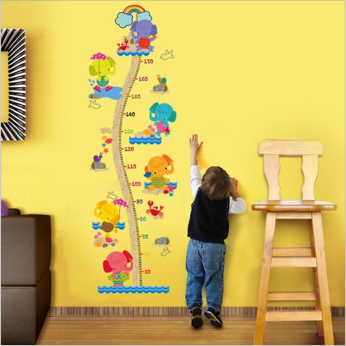 Decal dán tường thước đo thú voi