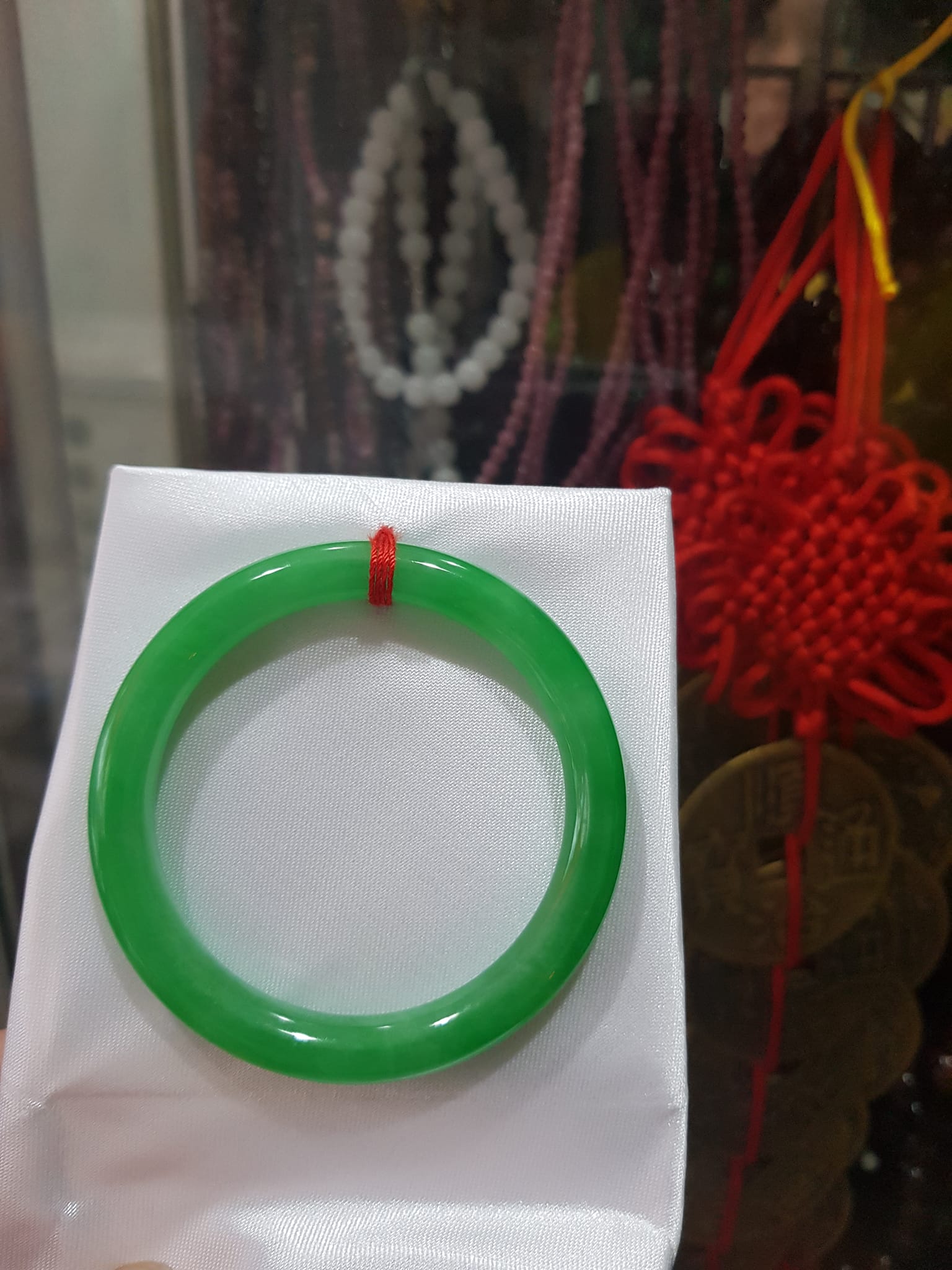Vòng đeo Tay Đá Cẩm Thạch Lý K 48 Size vòng 48mm x dầy 7,2mm Xanh lá Nữ mệnh mộc hỏa thủy cân nặng 35kg - 48kg đeo đẹp ạ