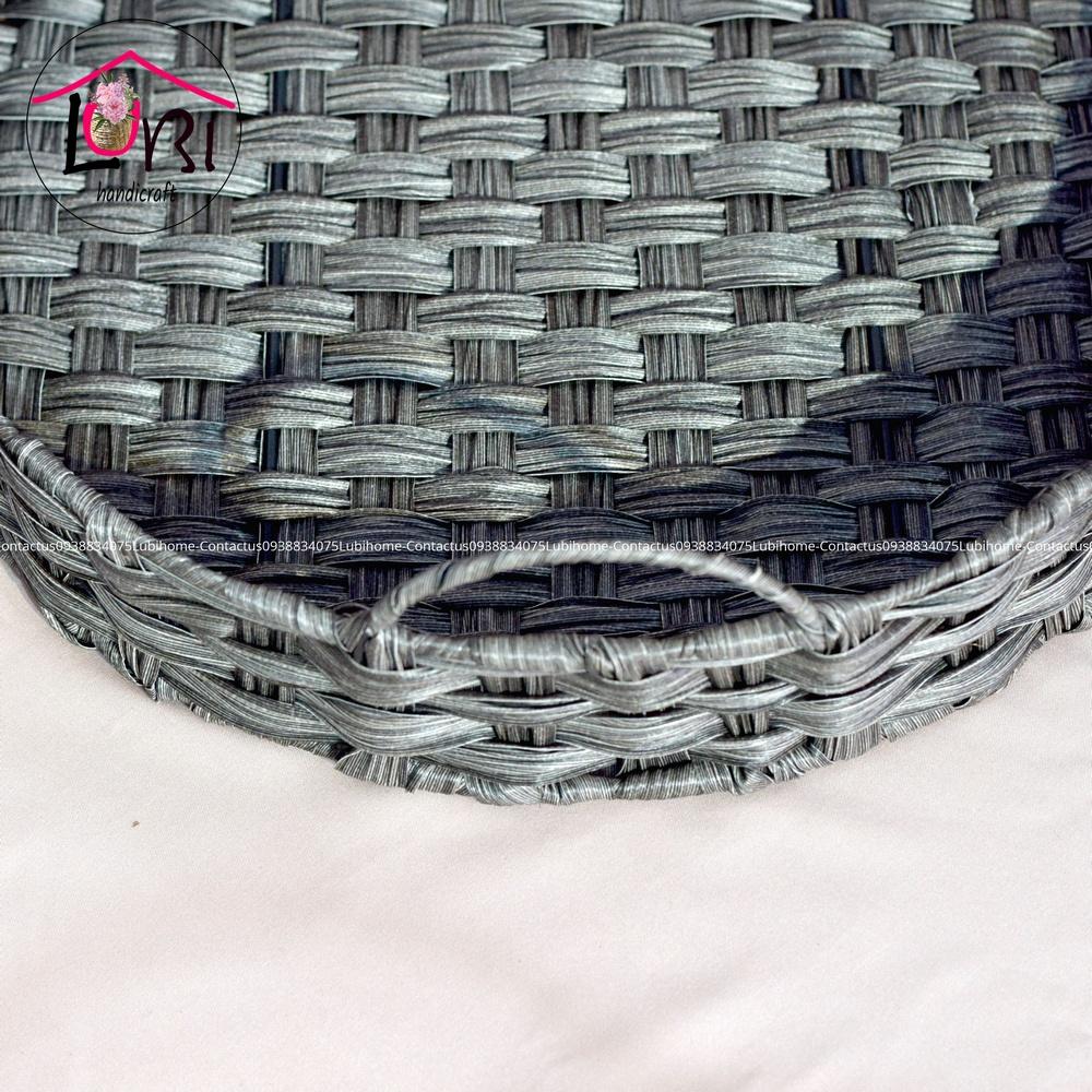 Lubihandicraft - Khay tròn đựng đồ đan dây nhựa xám quai cầm bán nguyệt - xinh xắn