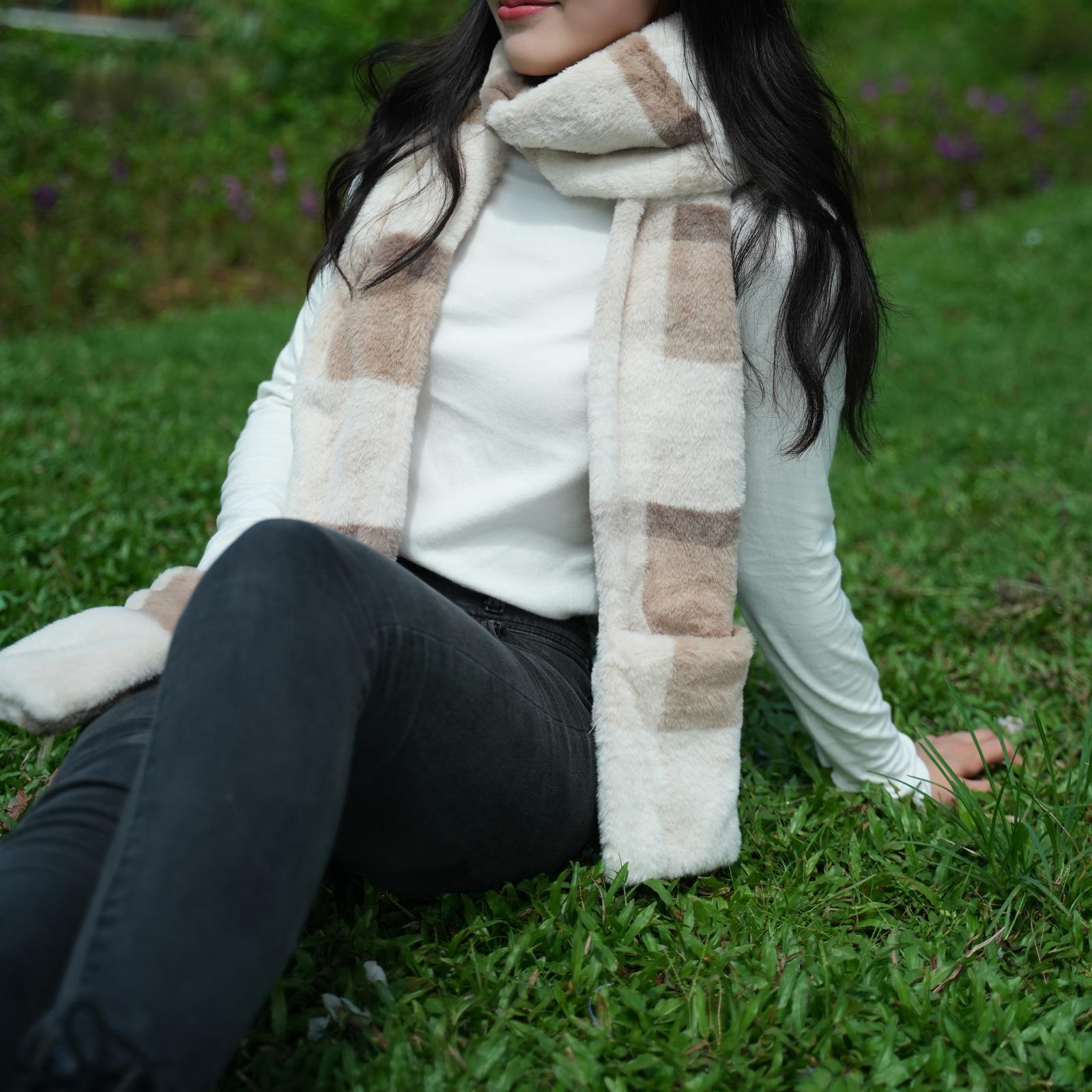 Winter Heating Scarf, Warm Washable Neck Heating Pad for Skiing Camping Women Men