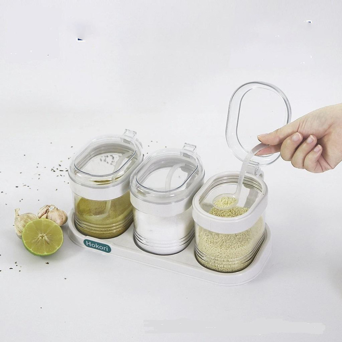 Set hũ đựng gia vị HOKORI nhựa trắng trong suốt kèm muỗng
