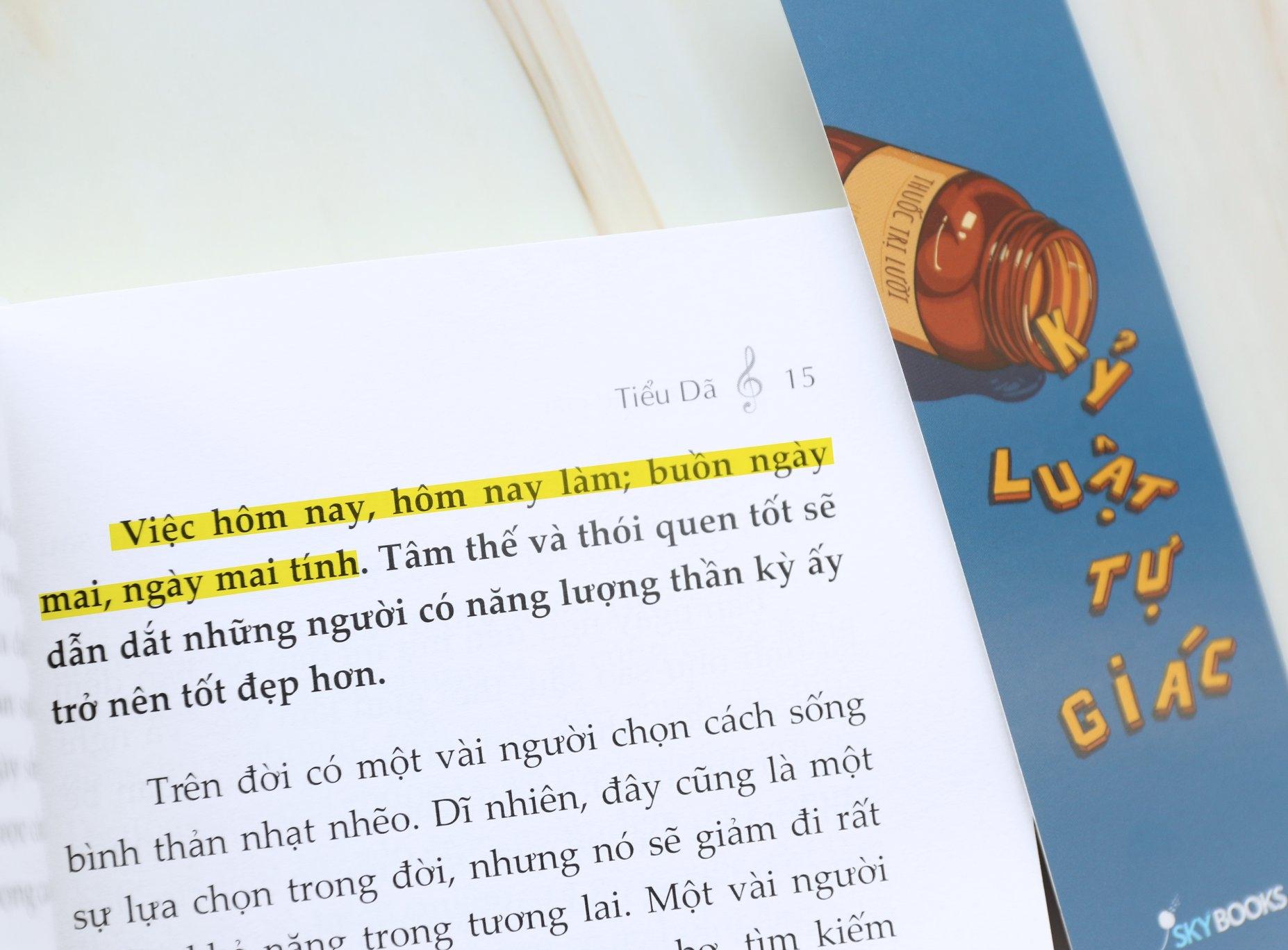 Kỷ Luật Tự Giác (Tặng Kèm Bookmark )