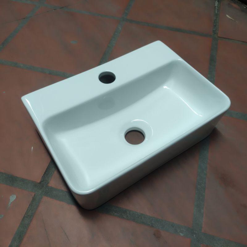 chậu lavabo treo tường 36x25cm