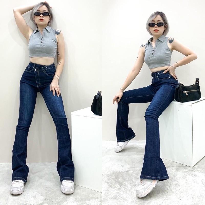 Quần jeans loe khuy lệch cài chéo
