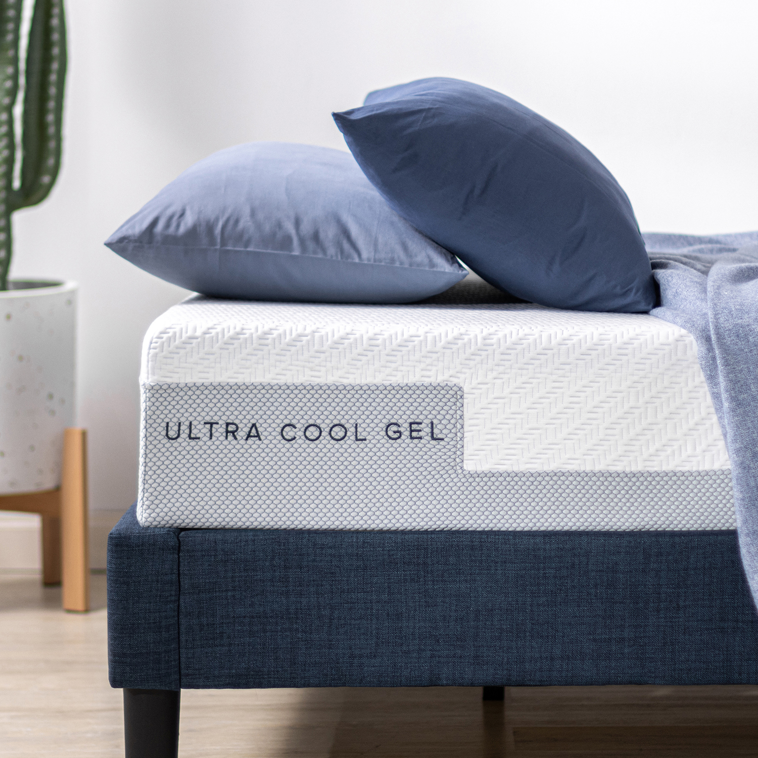 Nệm Foam Zinus Cuộn Hút Chân Không Siêu Mát Cao Cấp - 8in Ultra Cool Gel 2.5 Foam Mattress