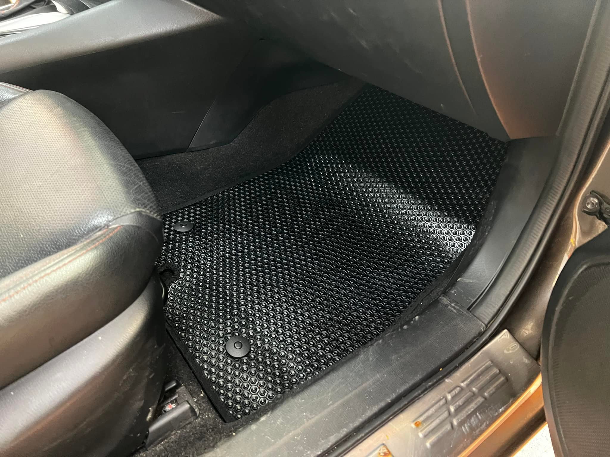 Thảm lót sàn ô tô KATA cho xe Mazda 3 (2013 - 2019) - Khít với sàn xe, Chống trơn, Không mùi, Không ẩm mốc
