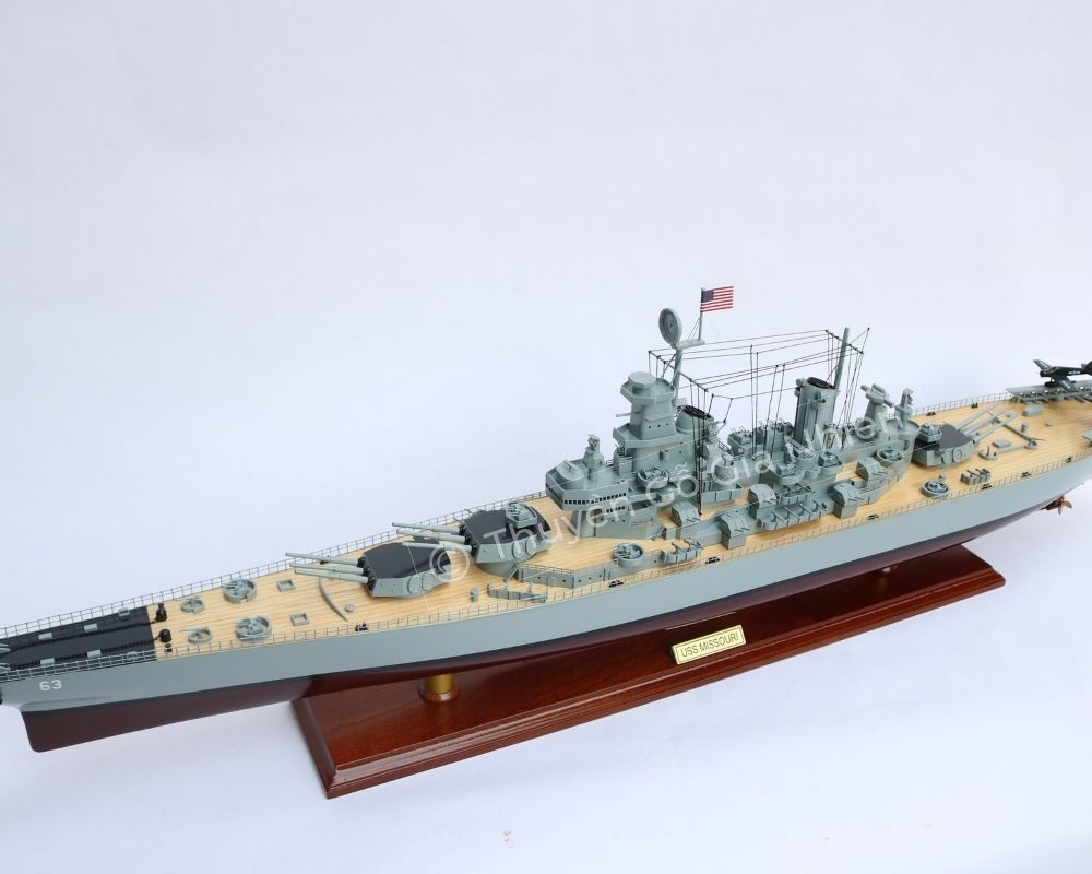 Mô Hình Thuyền Gỗ Phong Thủy Dạng Thuyền Chiến USS MISSOURI Chính Hãng Hàng Xuất Khẩu Chất Lượng Cao