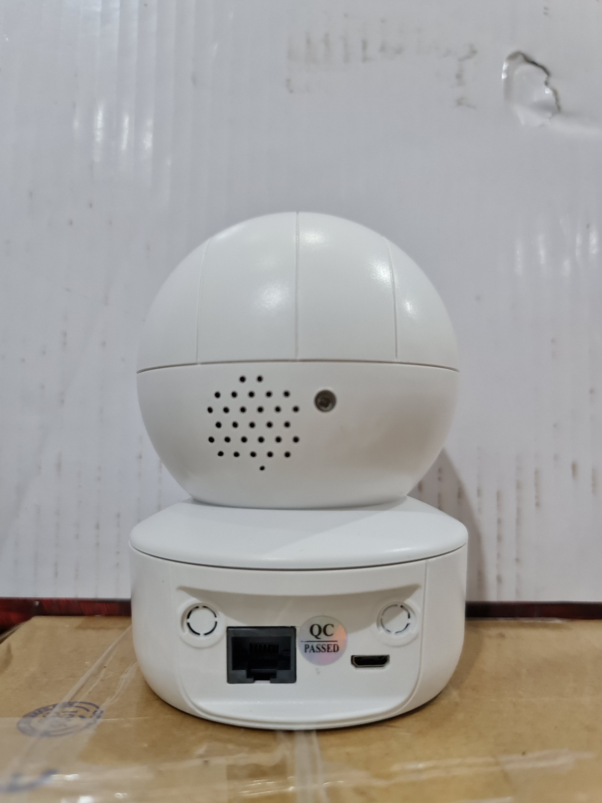 Camera Robot 2.0 xoay 4 hướng wifi