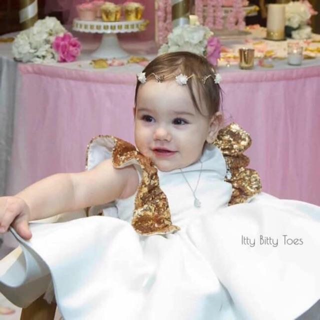 Đầm đỏ cánh tiên