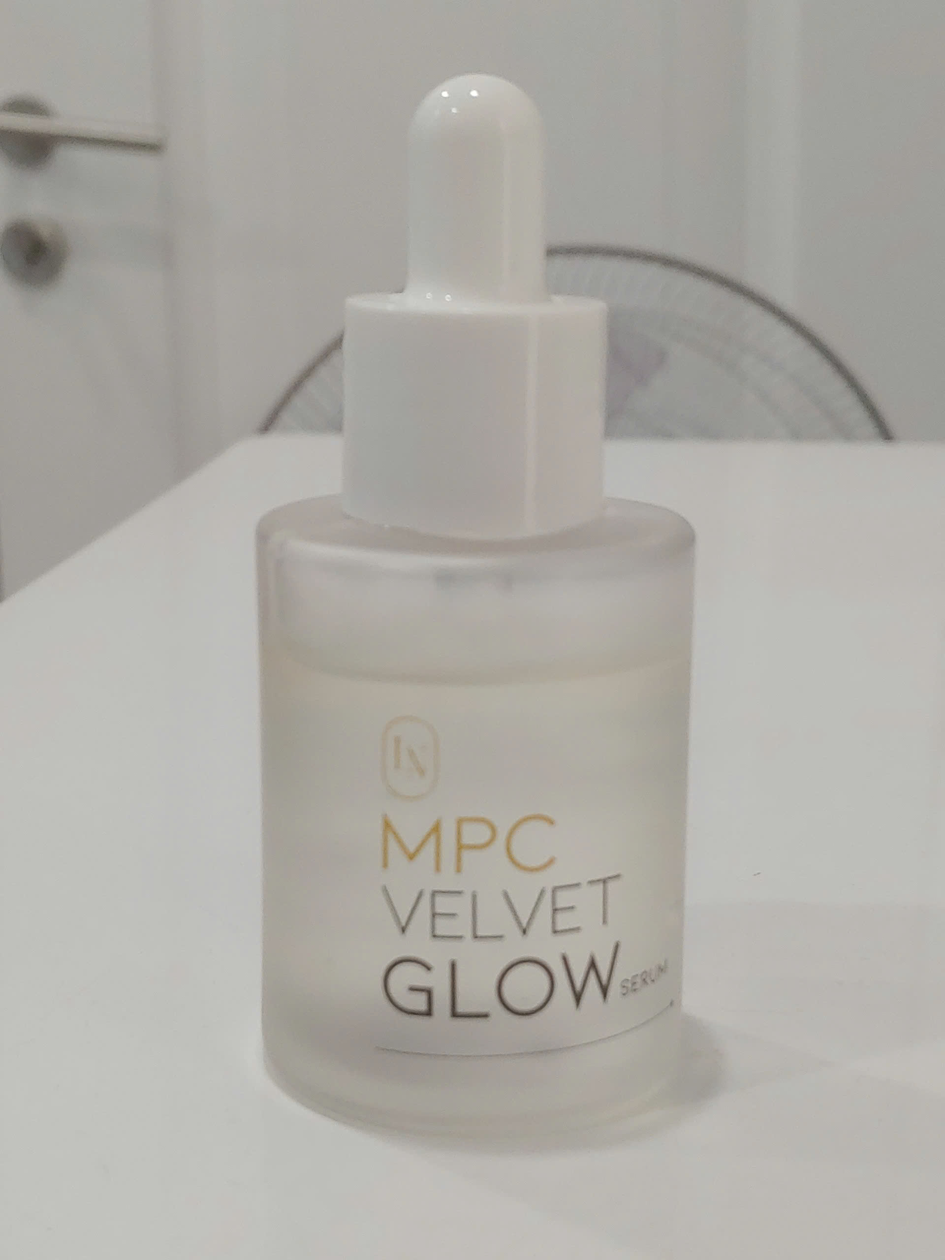 Tinh chất dưỡng yến (Serum) dưỡng ẩm, nuôi dưỡng da căng bóng MPC Velvet Glow chính hãng Hàn Quốc 50ml