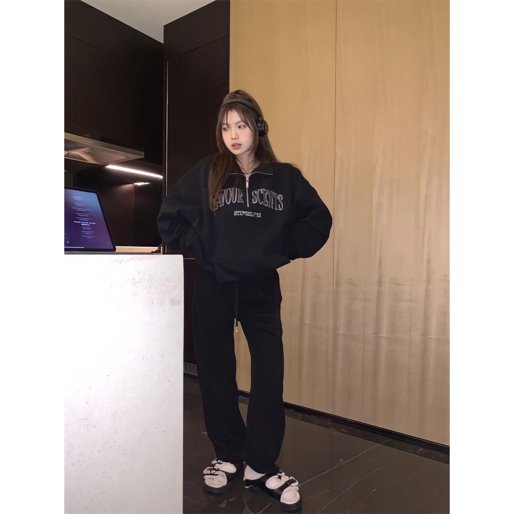 Áo Sweater Nỉ Zip Unisex Cổ Cao In Chữ FAVOUR